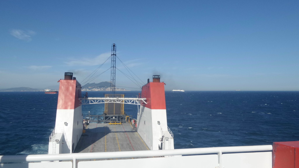 E-MAIL AUS BANJUL - Afrika in Sicht auf der Fähre von Algeciras nach Tanger, 11. März 2017